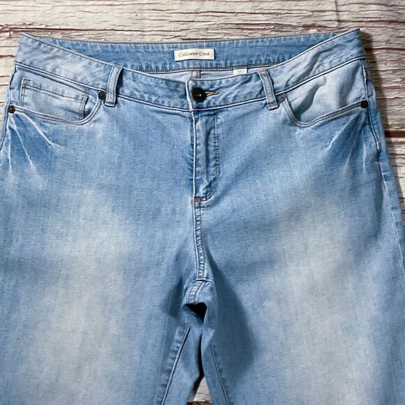 Coldwater Creek Womens Jeans size 14 Light Wash Capris Cropped Straight Stretch - Picture 3 of 11